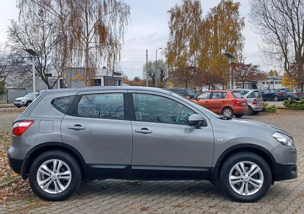 Nissan Qashqai cena 33900 przebieg: 244000, rok produkcji 2011 z Pasłęk małe 781